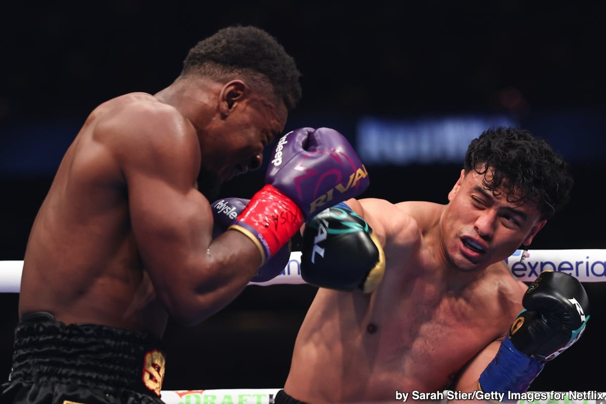 WBC vaqtinchalik unvon jangi Lester Martinezni Mbilli-Canelo g'olibi tomon bir qadam yaqinlashtirdi