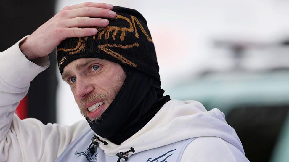 Buyuk Britaniya sportchisi Gus Kenworthy ICEga qarshi chiqqani uchun o'lim tahdidlarini oldi
