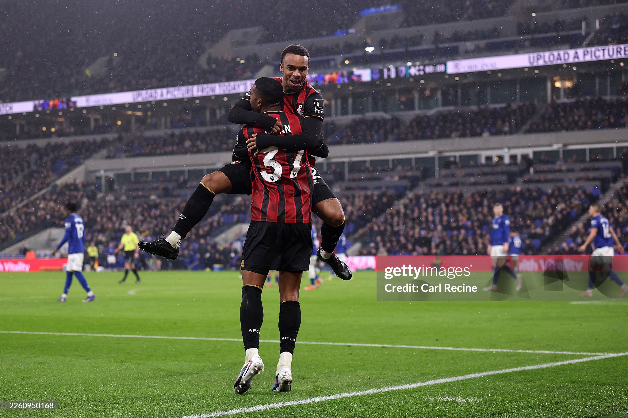Sakkizta APL klubi "Bournemouth"ning yosh iste'dodi uchun kurashmoqda