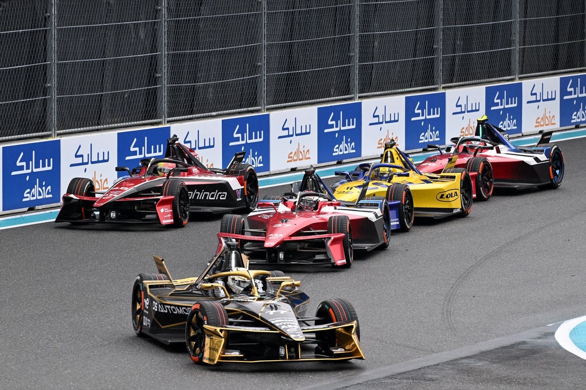 Formula E ning influencerlar uchun Evo sessiyalari Jiddahda qanday ishlaydi