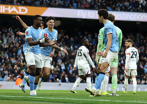 Angliya kubogi. "Manchester Siti" ishonchli hisobda g'alaba qozonib, keyingi bosqichga yo'l oldi