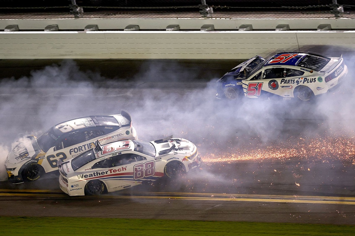 Daytona 500 saralash ishlari qanday o'tadi?