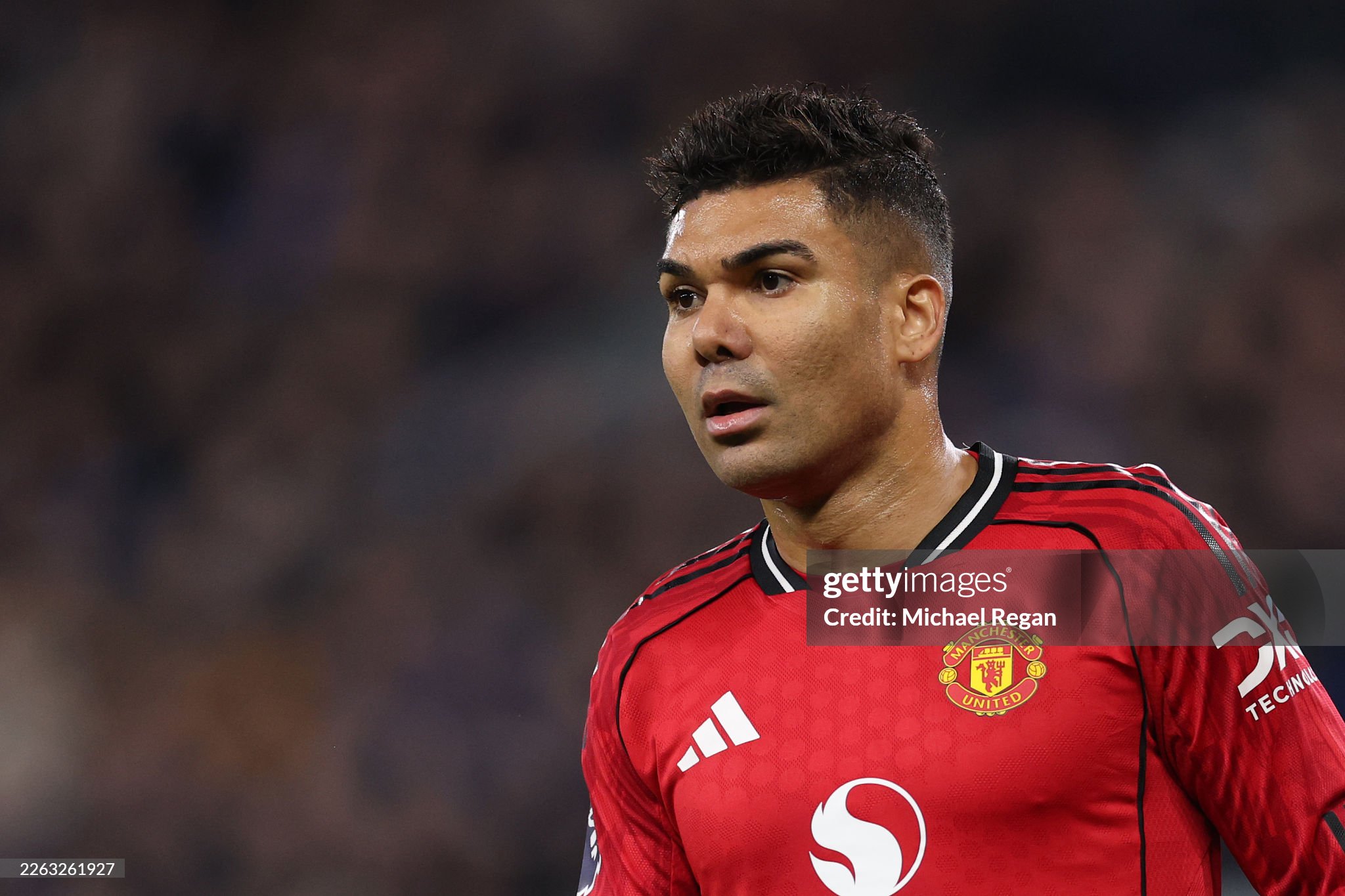Manchester United Kazemiroga o'rinbosar topdi
