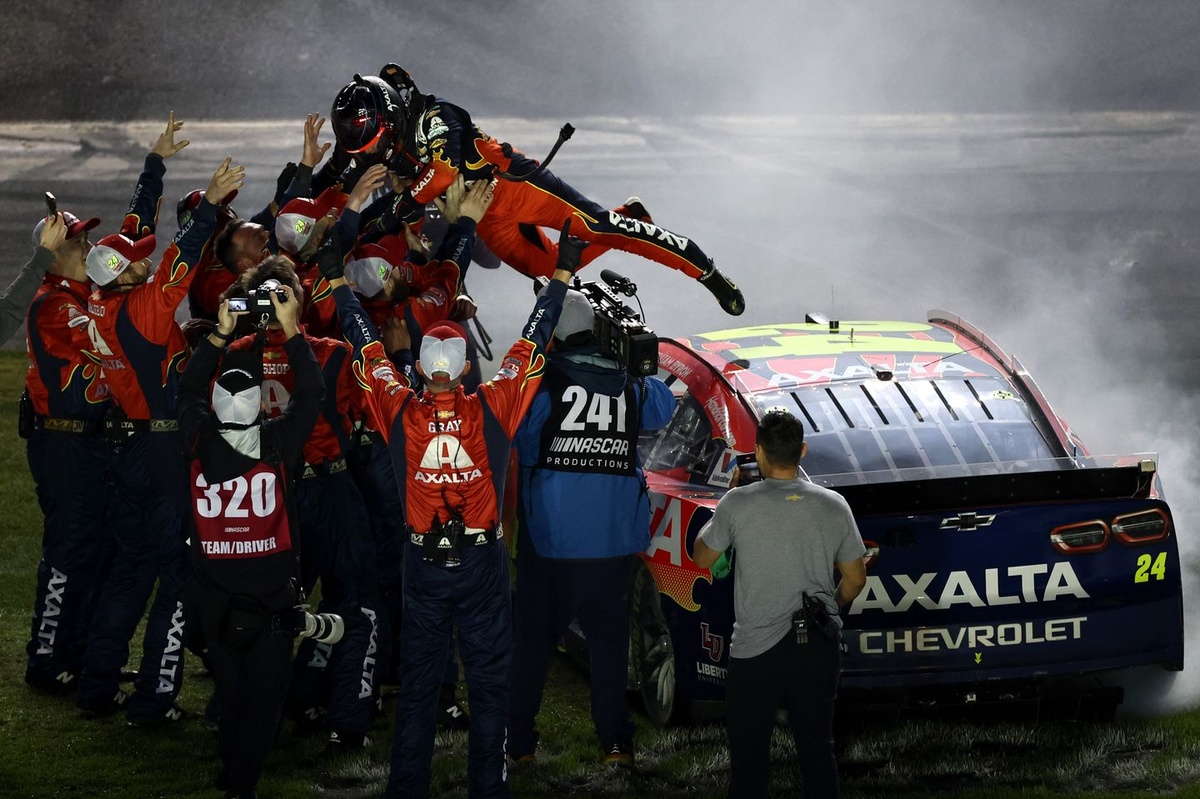 2026 yilgi Daytona 500ni qanday tomosha qilish mumkin, to'liq NASCAR Speedweek dasturi