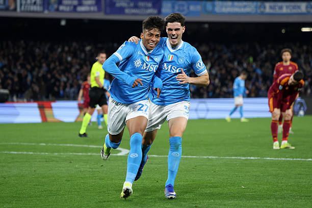 A Seriya. "Napoli" va "Roma" o'rtasidagi bahs jangovar durang bilan yakunlandi