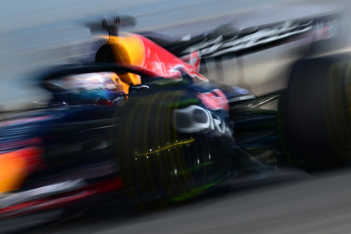 Jordj Rassell: Bahrayn F1 testi Mersedes uchun "reallik tekshiruvi" sifatida Red Bull oldinda
