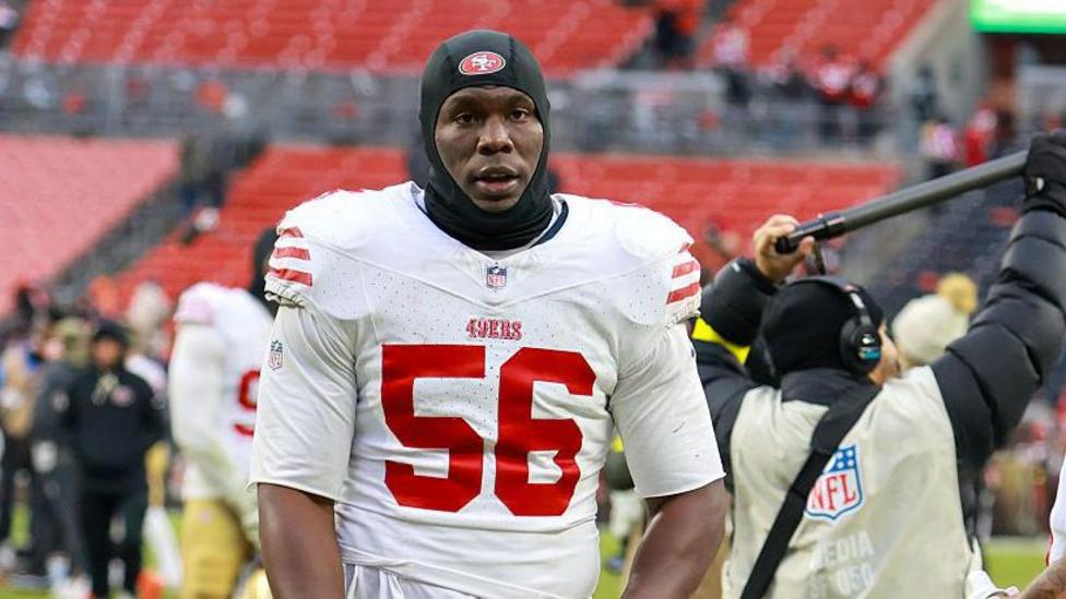 49ers himoyachisi Keion White oyog'idan otib ketilganidan keyin jarrohlik amaliyotini o'tkazdi