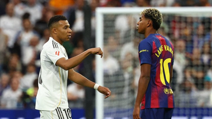 “Real” ashaddiy raqibi “Barça” kutayotgan futbolchini olib qo'ydi